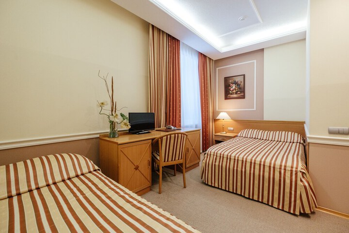 Room 5 of 29