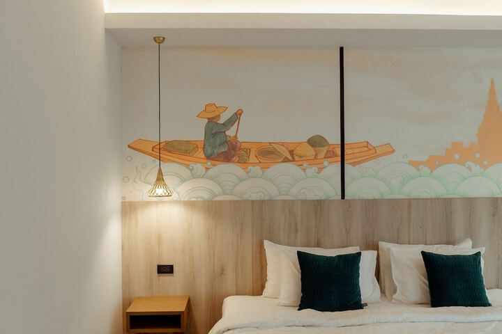 Room 27 of 49