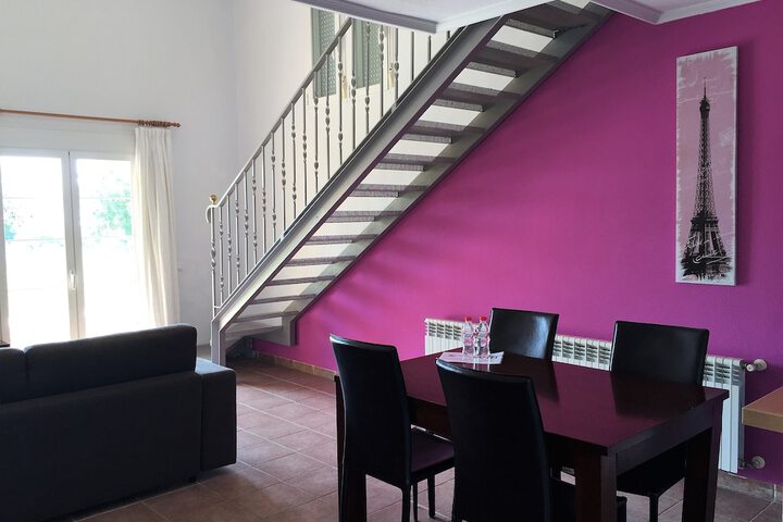 Room 9 of 28