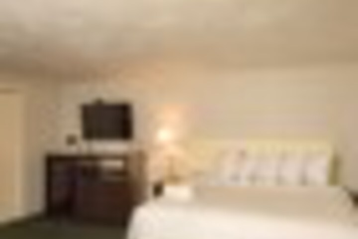 Room 68 of 207
