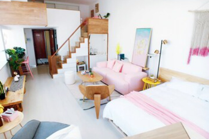 Room 6 of 60