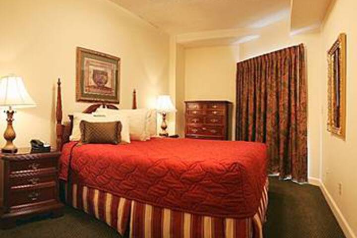 Room 4 of 16