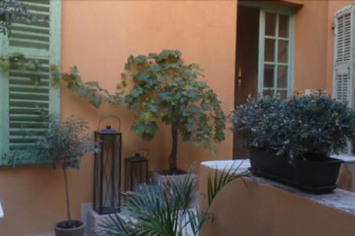 Hotel Exterior 42 of 48