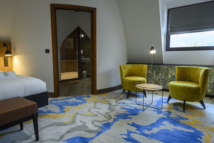 Room 35 of 217