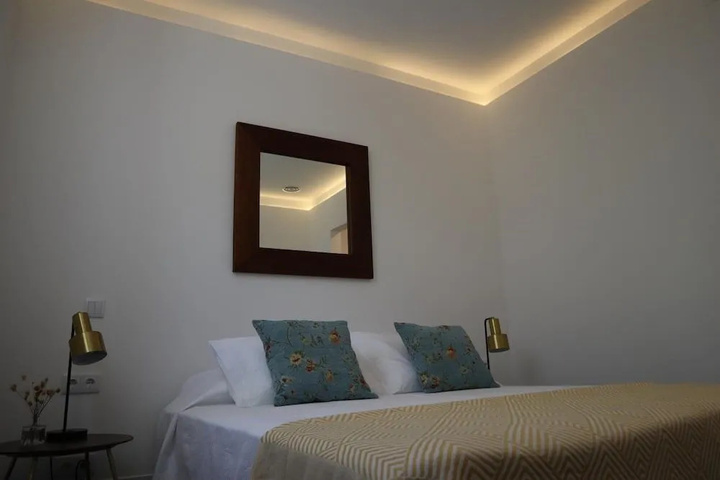 Room 7 of 24