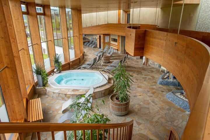 Spa 5 of 23