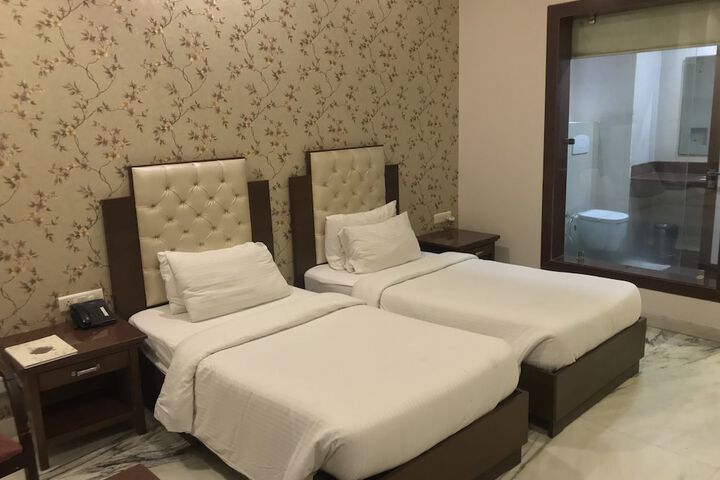 Room 79 of 288