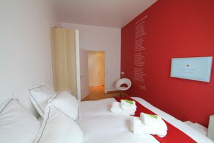 Room 12 of 41