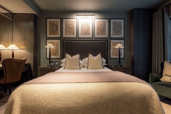 Room 4 of 109