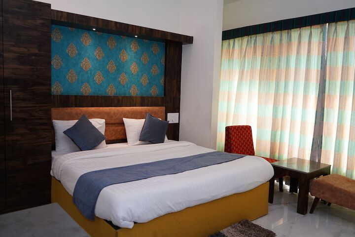 Room 7 of 26