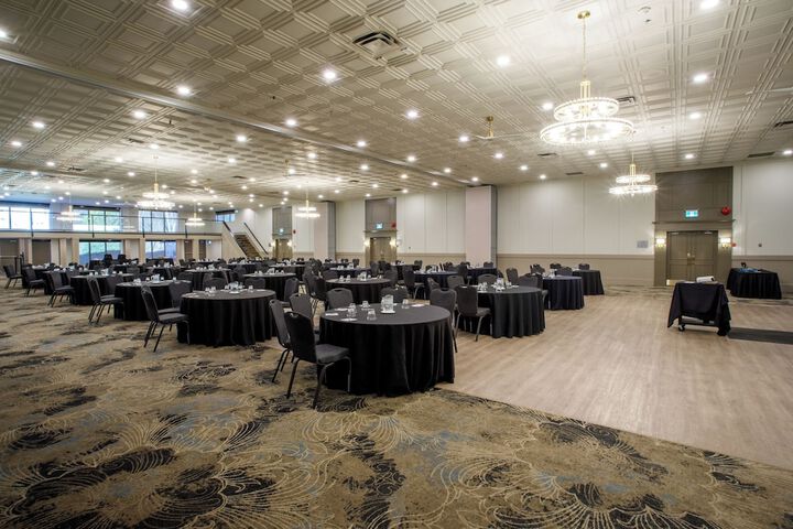 Ballroom/Hall 111 of 152