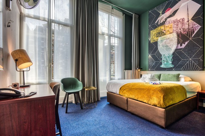 Room 33 of 59