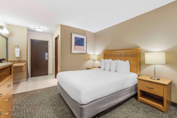 Room 16 of 37