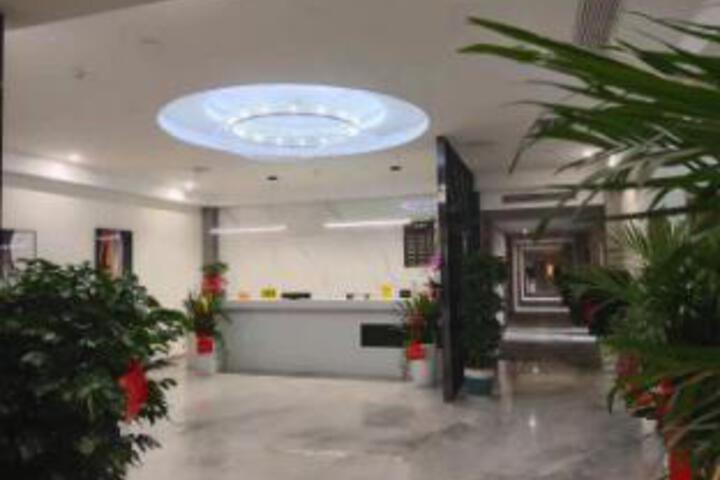 Qianjiang Harbour Hotel (Guanghua Jianing Plaza Branch)