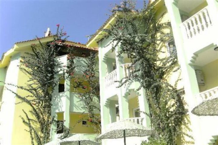 EFEM APARMENTS