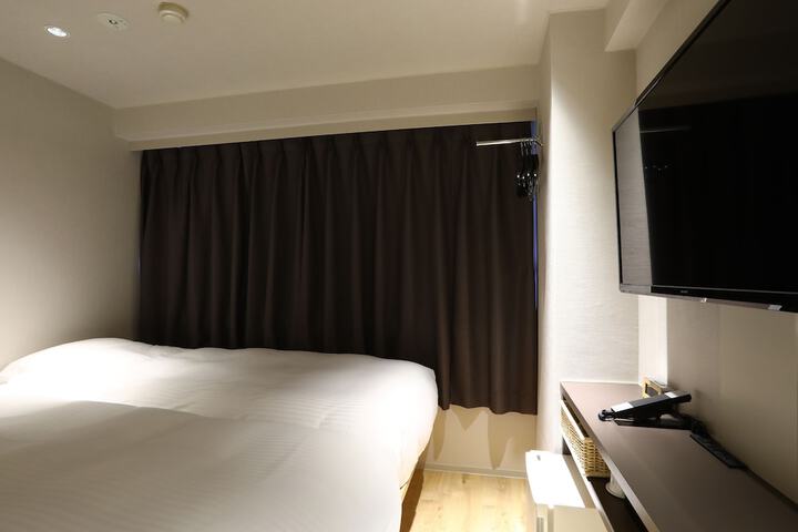 Room 5 of 51
