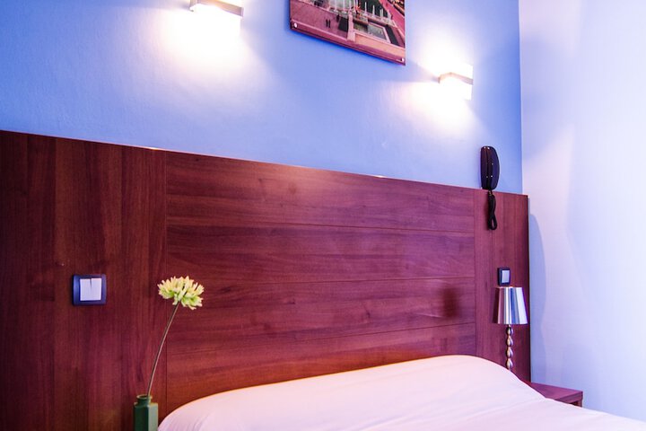 Room 6 of 40