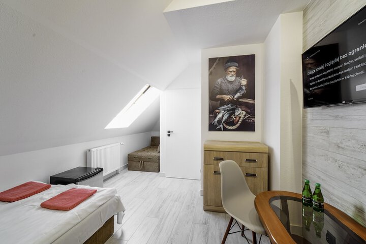 Room 12 of 50