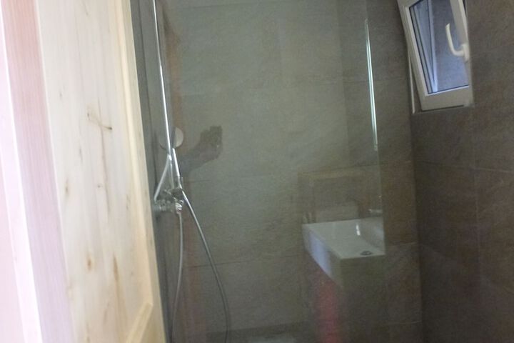 Room 11 of 15