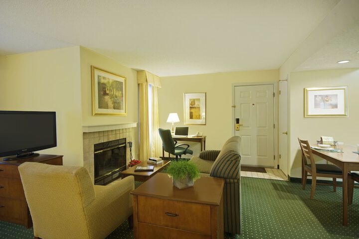 Room 25 of 59