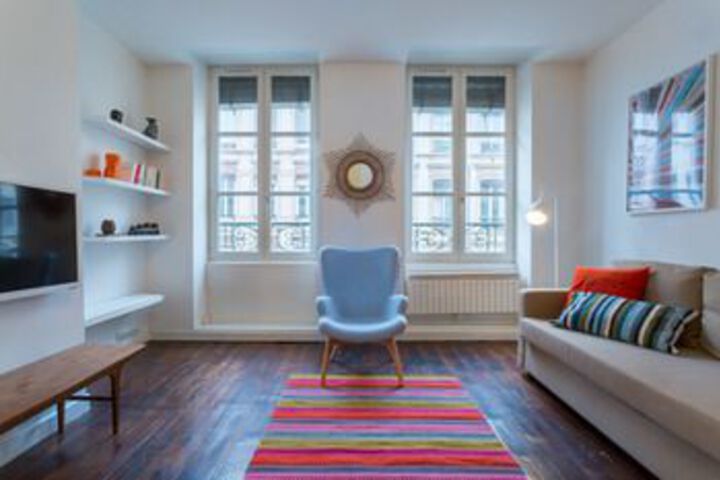 Room 10 of 11