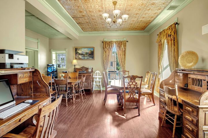 Business Center 59 of 68