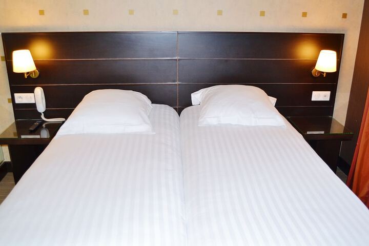 Room 24 of 59