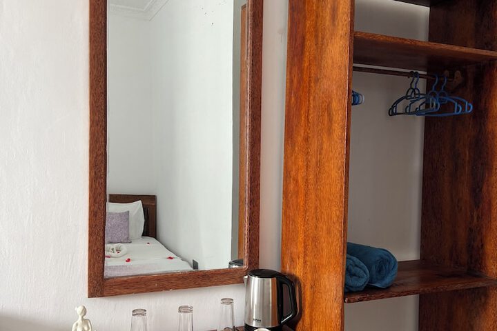 Room 9 of 41