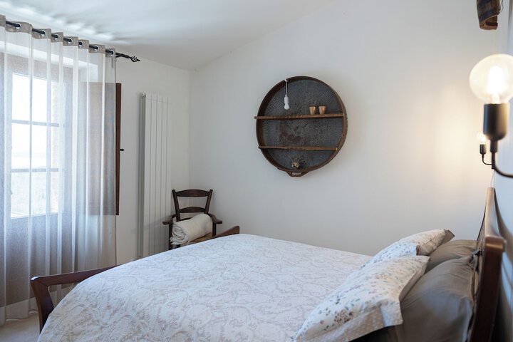 Room 14 of 207