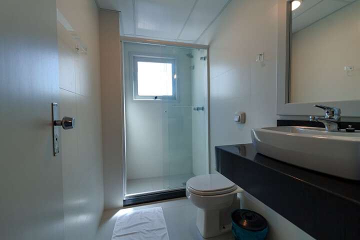 Room 26 of 40