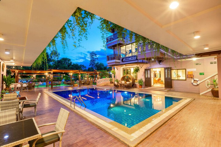 Pool 98 of 183