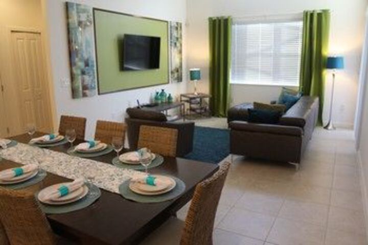 Room 15 of 18