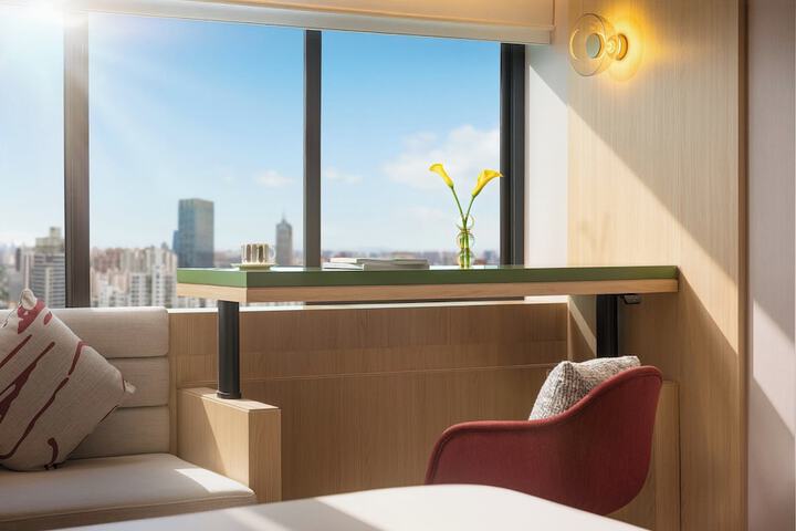 Room 7 of 53