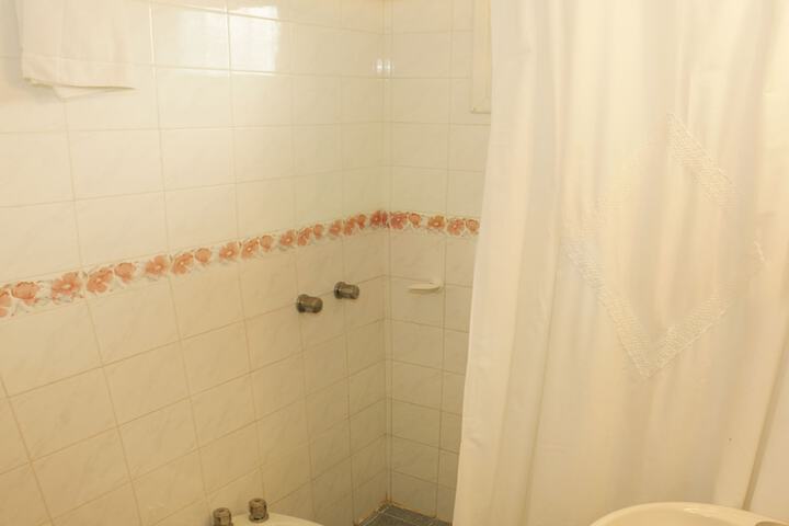 Room 10 of 18