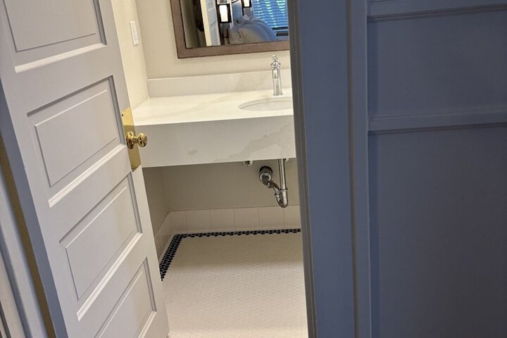 Room 18 of 27