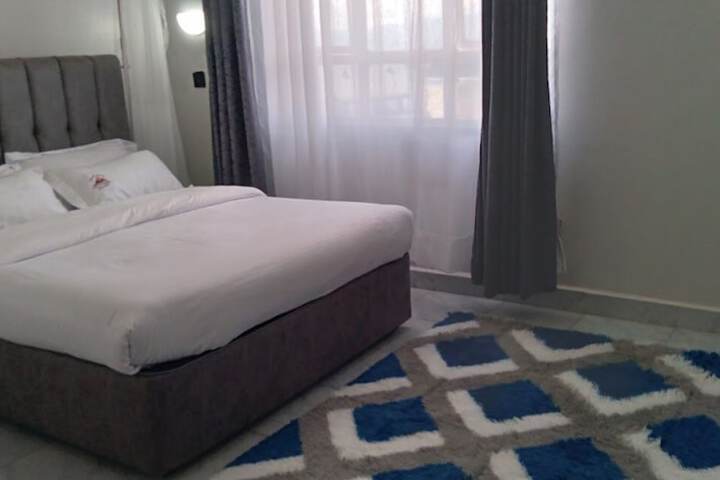 Room 6 of 13