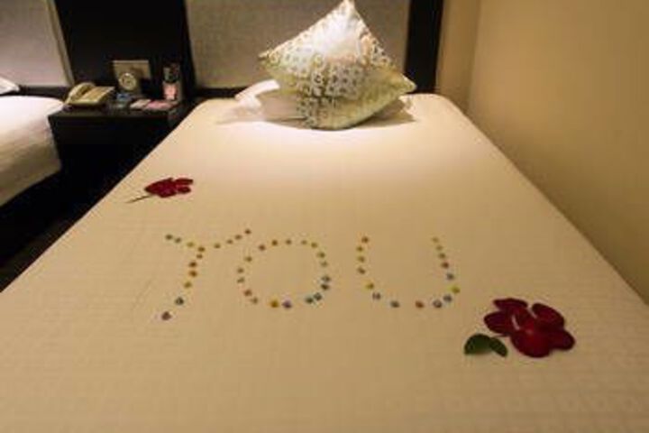 Room 4 of 5