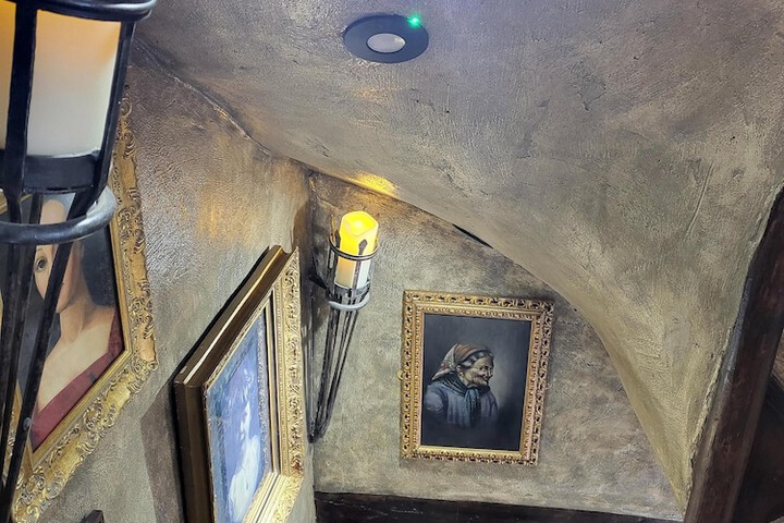 Hocus Pocus Tiny Hotel Image 4