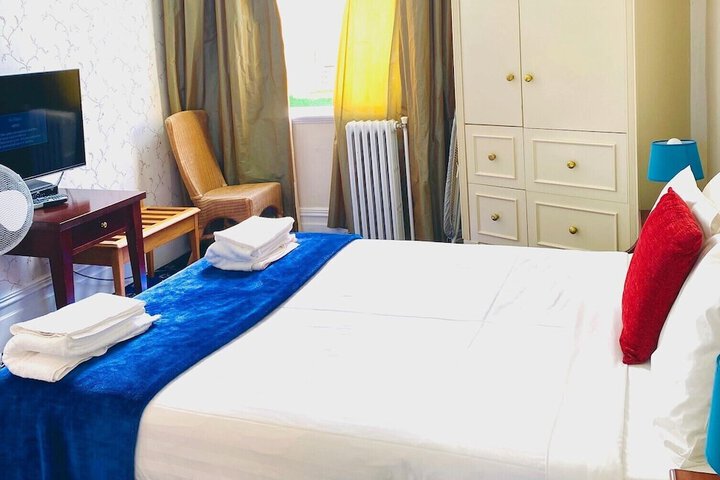 Room 28 of 70