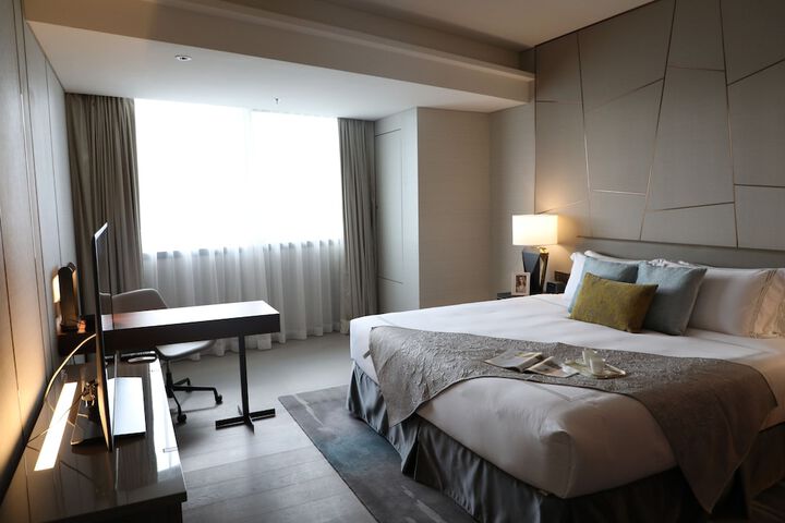 Room 12 of 75