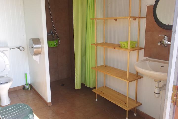 Room 17 of 46