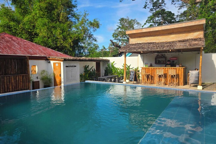 Pool 24 of 35