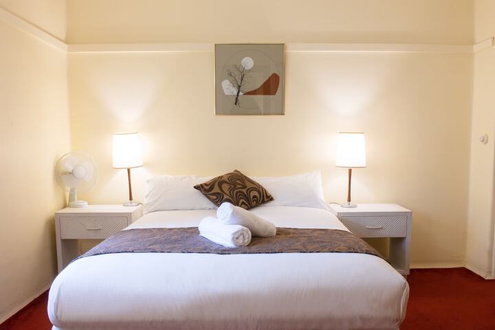 Room 12 of 38
