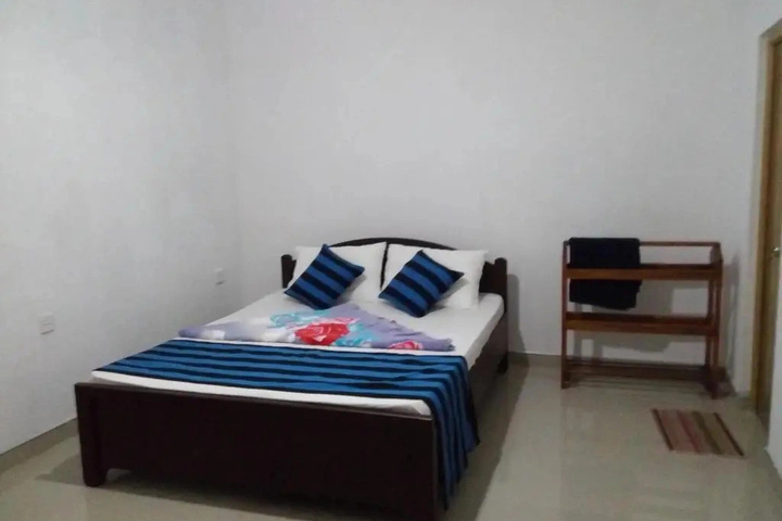 Room 10 of 10