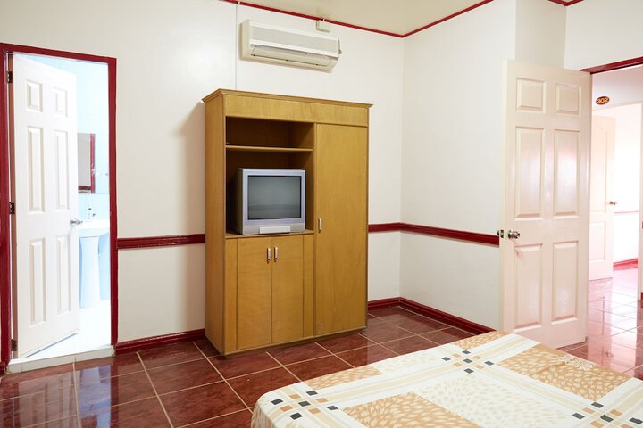 Room 14 of 38