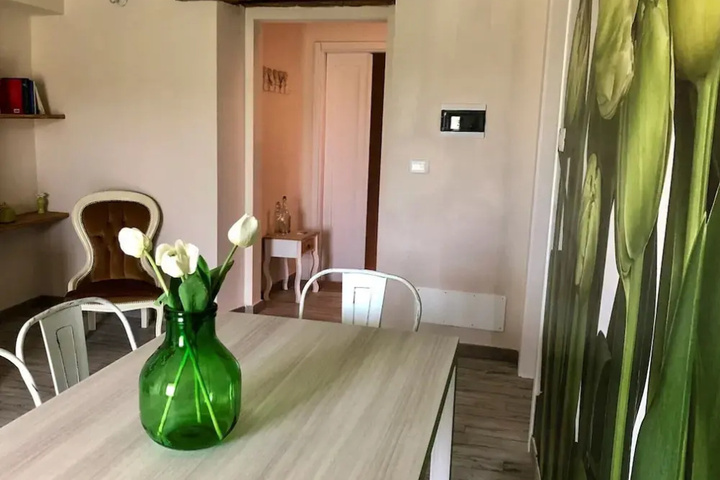 Room 1 of 14