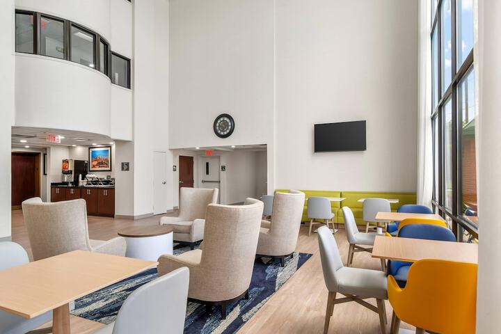Hotel Lobby