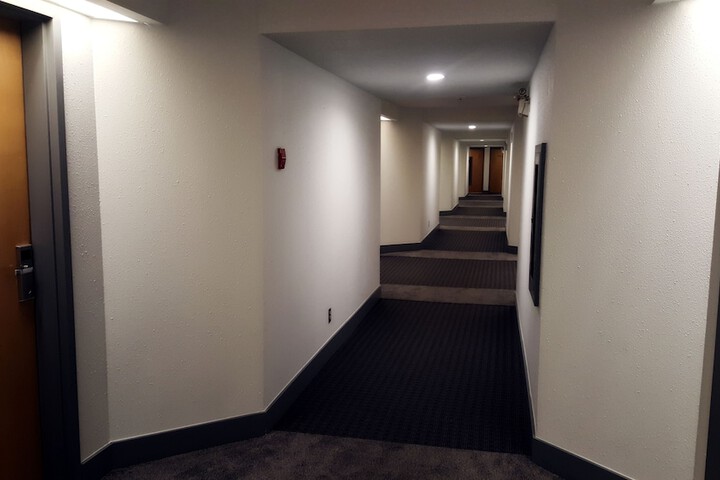 Ballroom/Hall 28 of 39