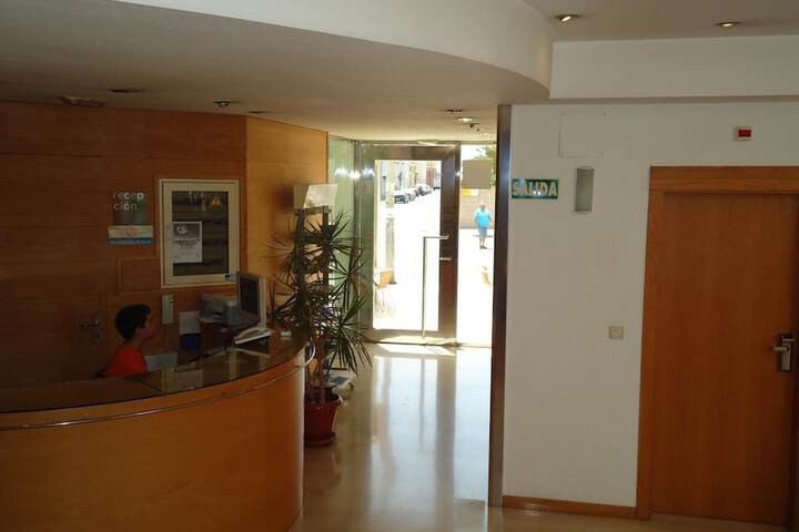 Entrance & Lobby
