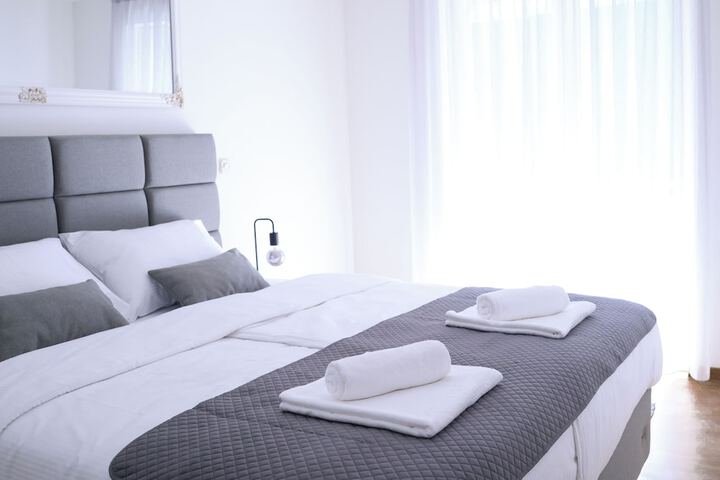 Room 8 of 20